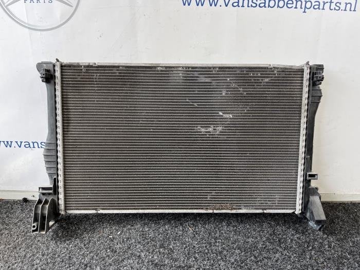Radiateur d'un Mercedes Vito, -, 3 mois de garantie, Utilisé, -