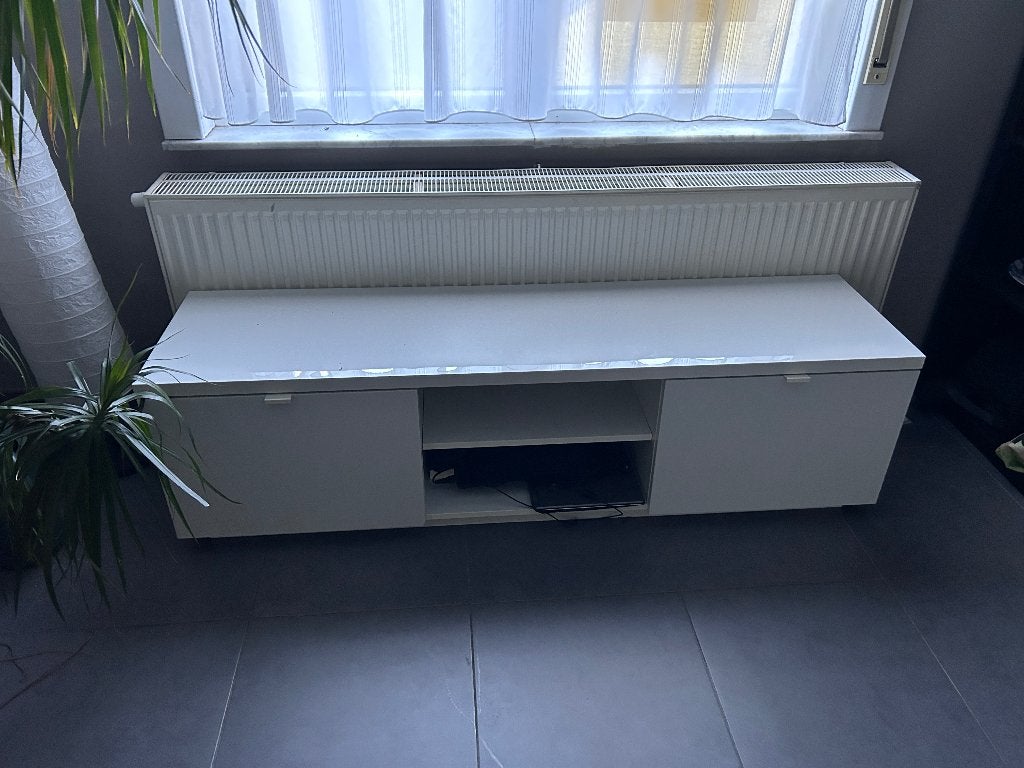 Gratis ikea tv-meubel, Huis en Inrichting, Ophalen, Nieuw, 150 tot 200 cm, Minder dan 100 cm