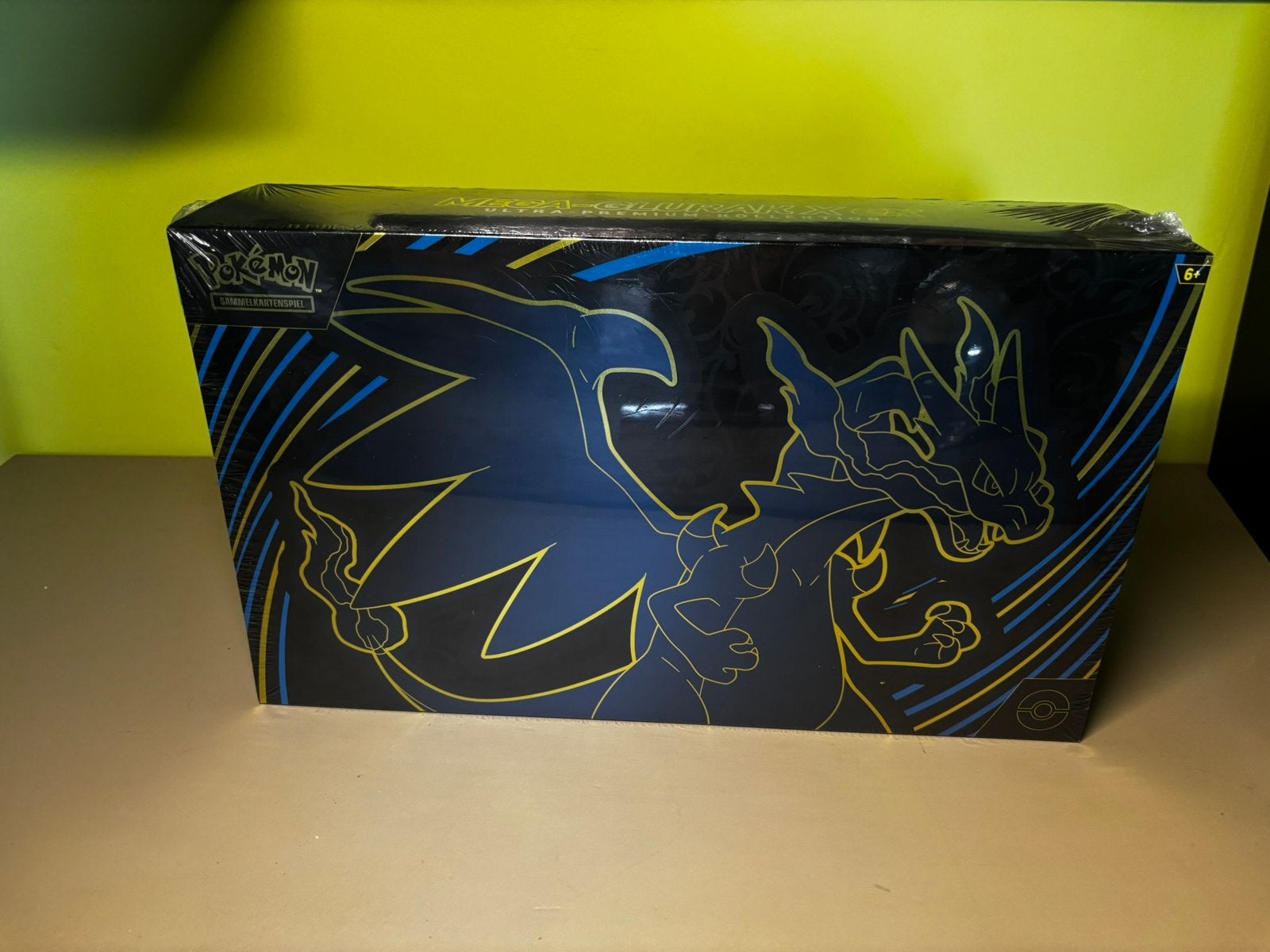 Sealed Mega Charizard X ex Ultra-premium collection Duits, Hobby en Vrije tijd, Ophalen, Nieuw