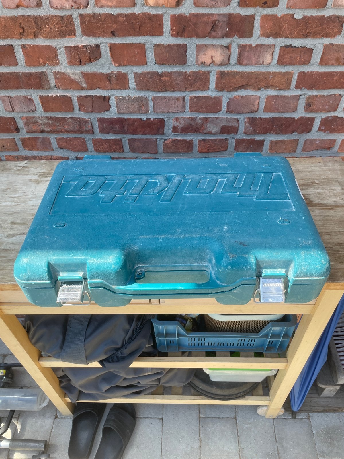 Makita koffer, Ophalen, Gebruikt