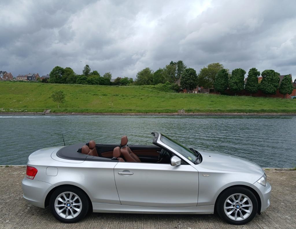 BMW 118D CABRIOLET, Autos, Cuir, Argent ou Gris, Achat, Cabriolet