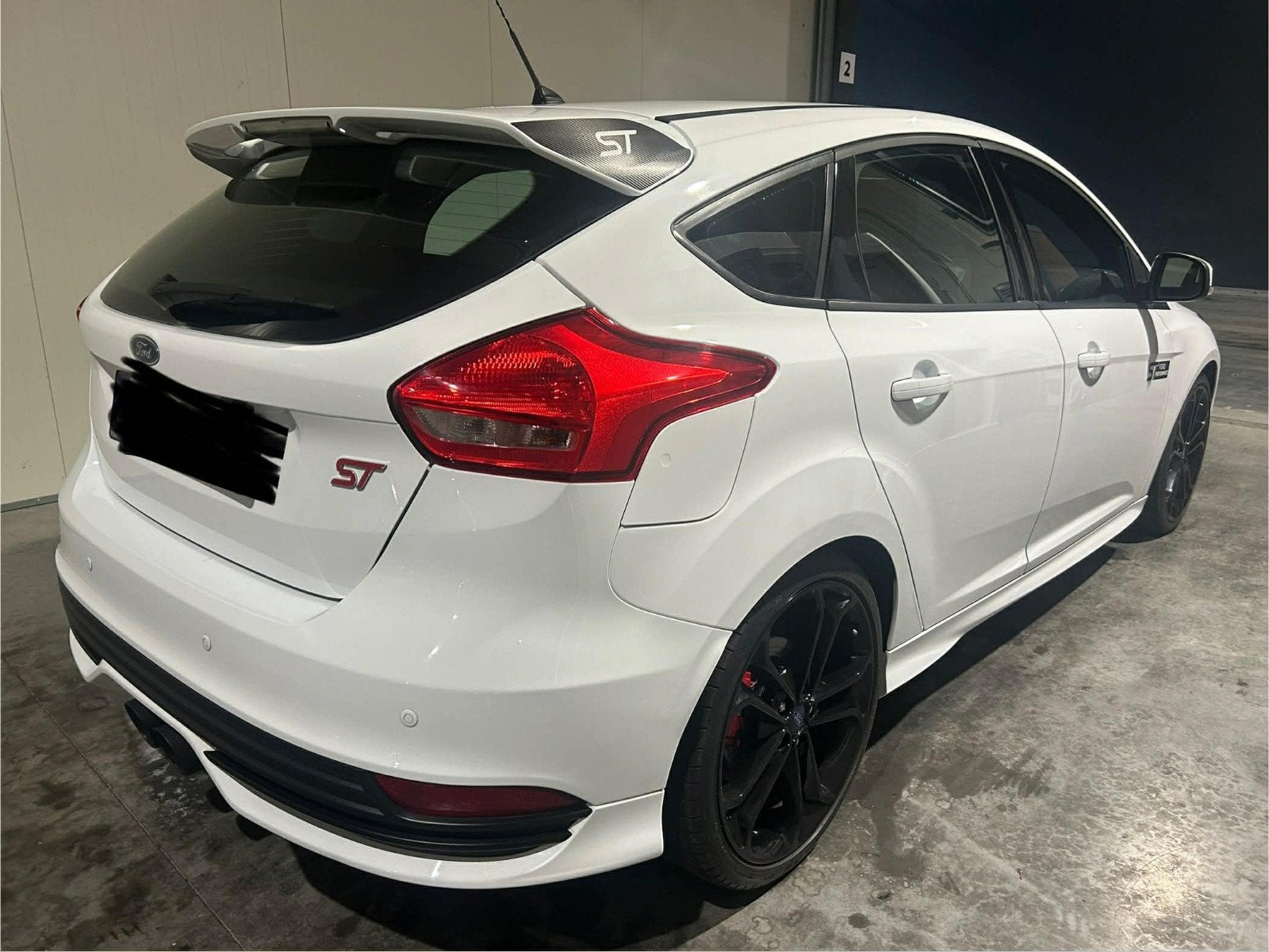 Ford focus ST pack performance, Achat, Boîte manuelle, Noir, 5 portes