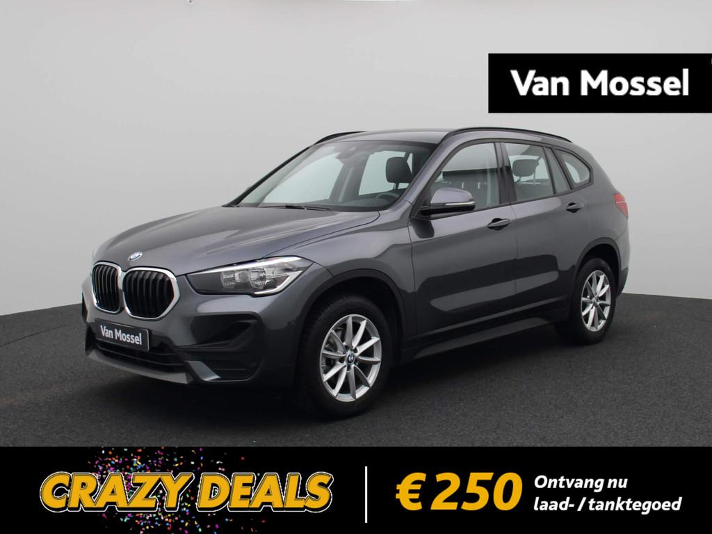 BMW X1 sDrive16d Executive | Navi | ECC | PDC | LMV |, Auto's, Gebruikt, Zwart, 116 pk, Leder