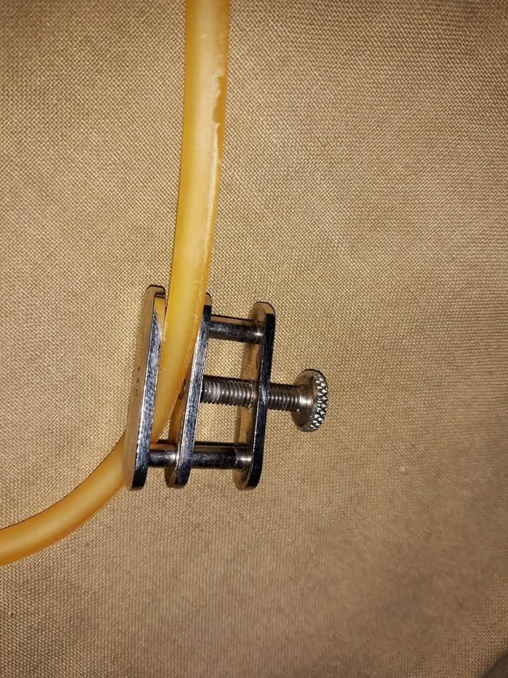 Ancien clamp presse tube métallique de perfusion ww2 medic, Enlèvement ou Envoi, Autres, Autres types
