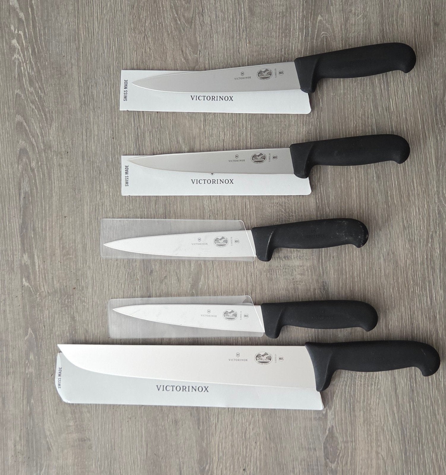 set de couteaux Victorinox, Enlèvement ou Envoi, Autres marques, Inox ou Chrome, Neuf