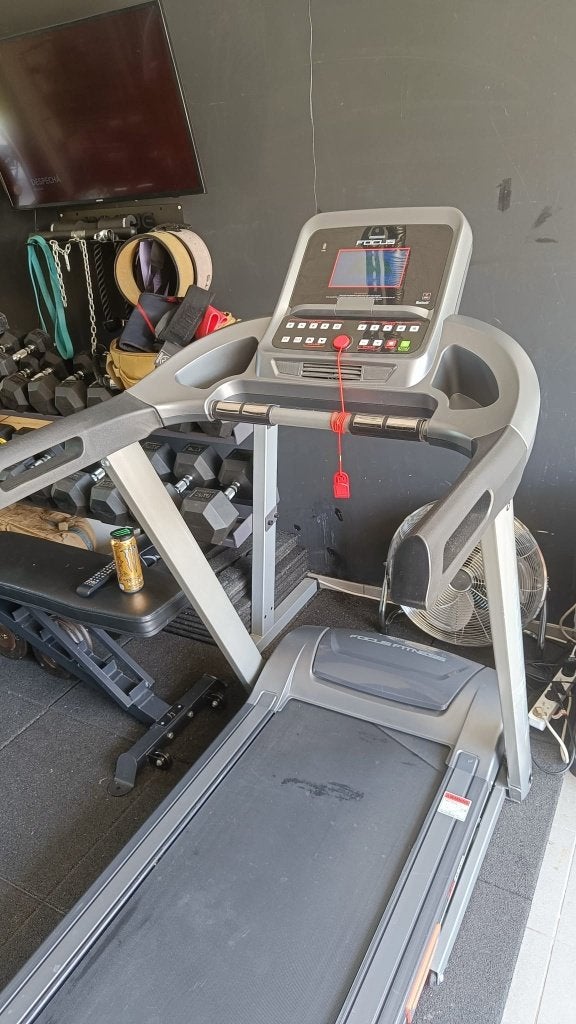 Tapis de course Focus Fitness Jet 7, Sports & Fitness, Enlèvement, Comme neuf, Tapis roulant