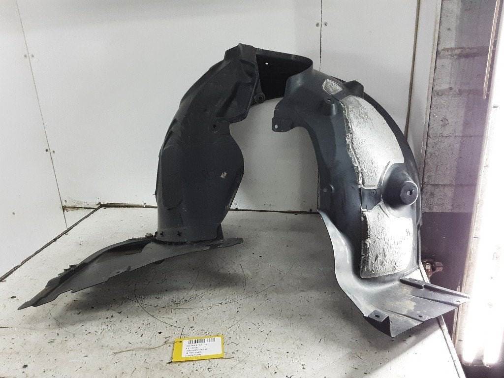 PARE BOUE AVANT DROIT Mini Mini (F55) (7290790), Autos : Pièces & Accessoires, Carrosserie & Tôlerie, Garde-boue, Avant, Petuelring 130
80809  München, DE