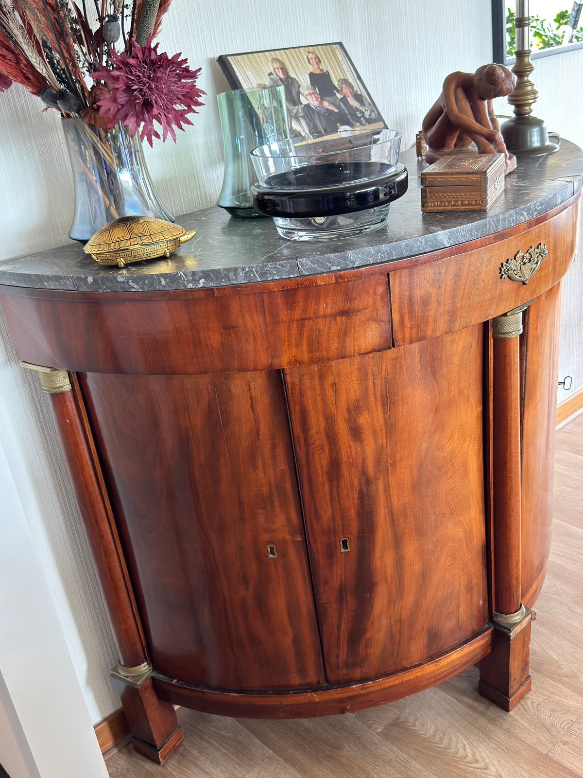 Vend meuble demie-lune très ancien plaqué acajou, Enlèvement