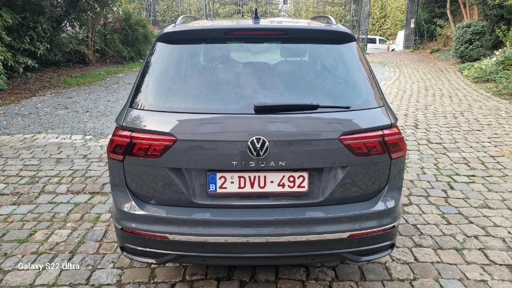 VW Tiguan Essence - SUV Spacieux et Confortable à vendre, Auto's, Stof, 1498 cc, 5 zetels, 5 deurs