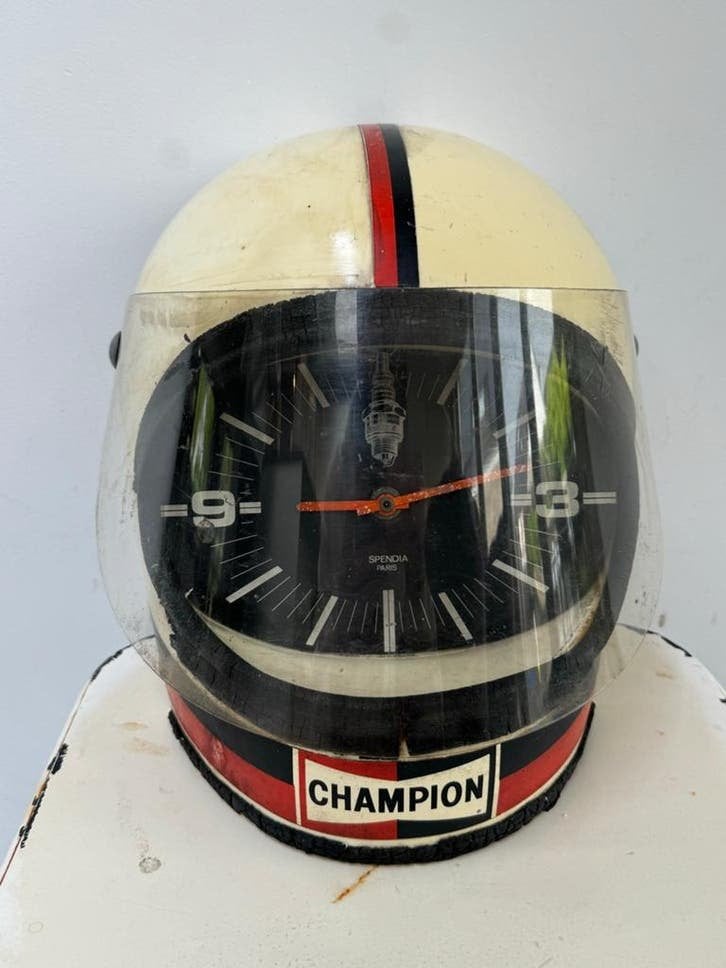 Vintage Champion Motorhelm reclame Klok, Verzamelen, Merken en Reclamevoorwerpen