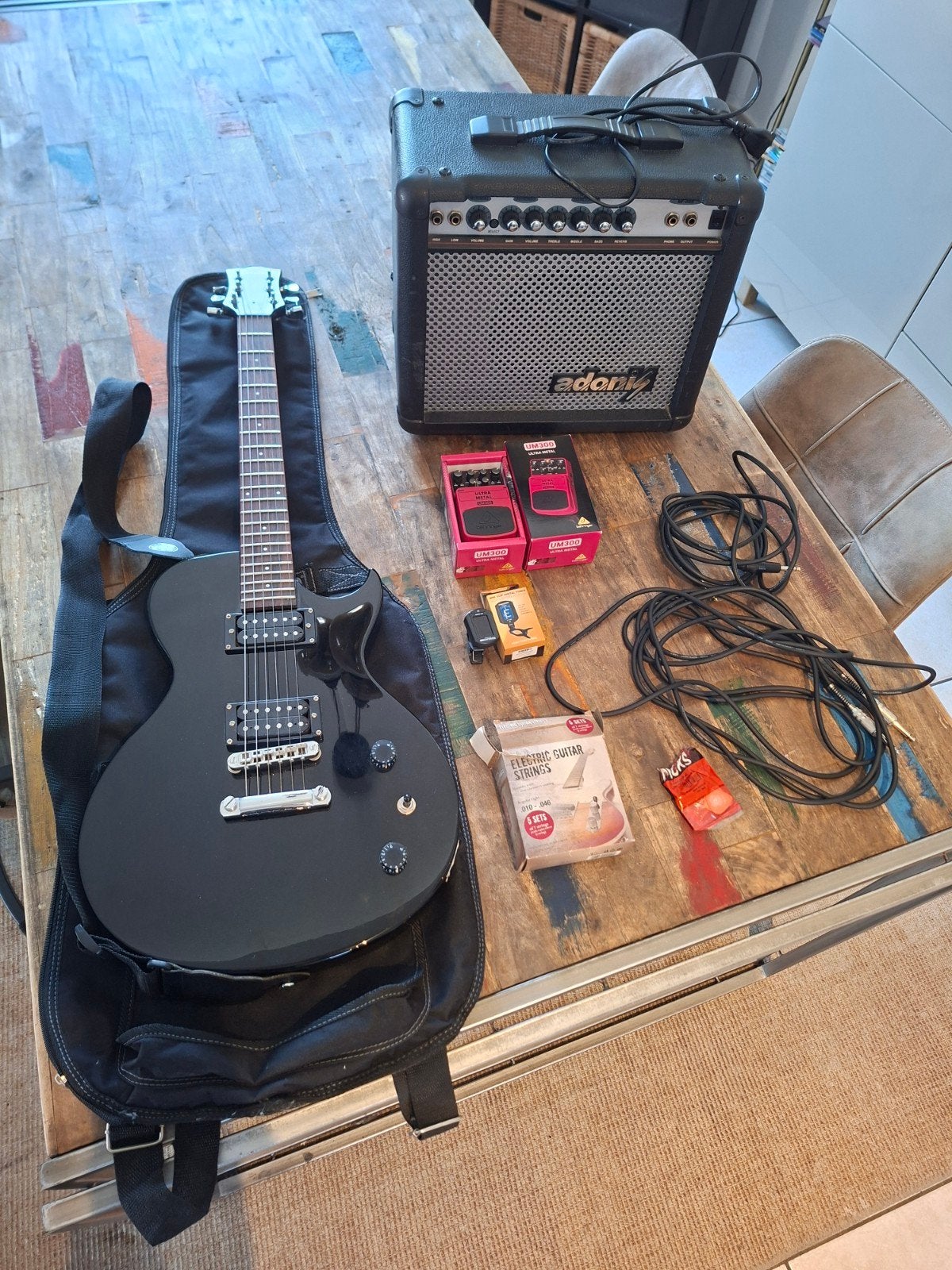 Electrische gitaar en versterker, Muziek en Instrumenten, Gebruikt, Met versterker, Solid body, Ophalen