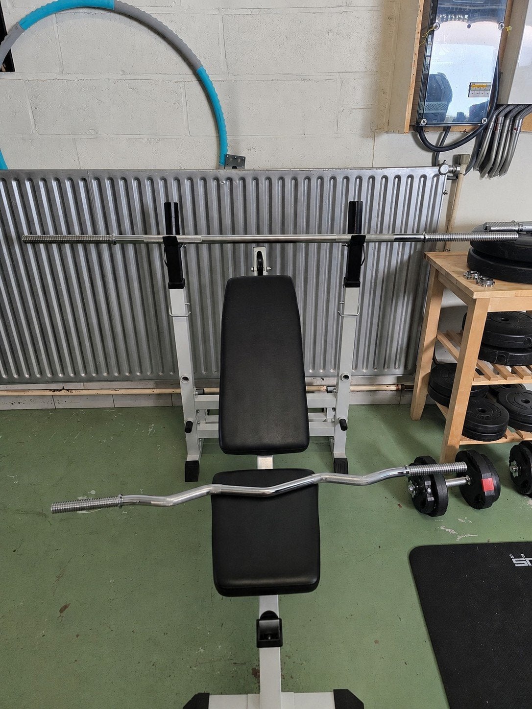 Complete halterset 110 kg + verstelbaar bankje, Sport en Fitness, Fitnessmaterialen, Ophalen, Halterschijven