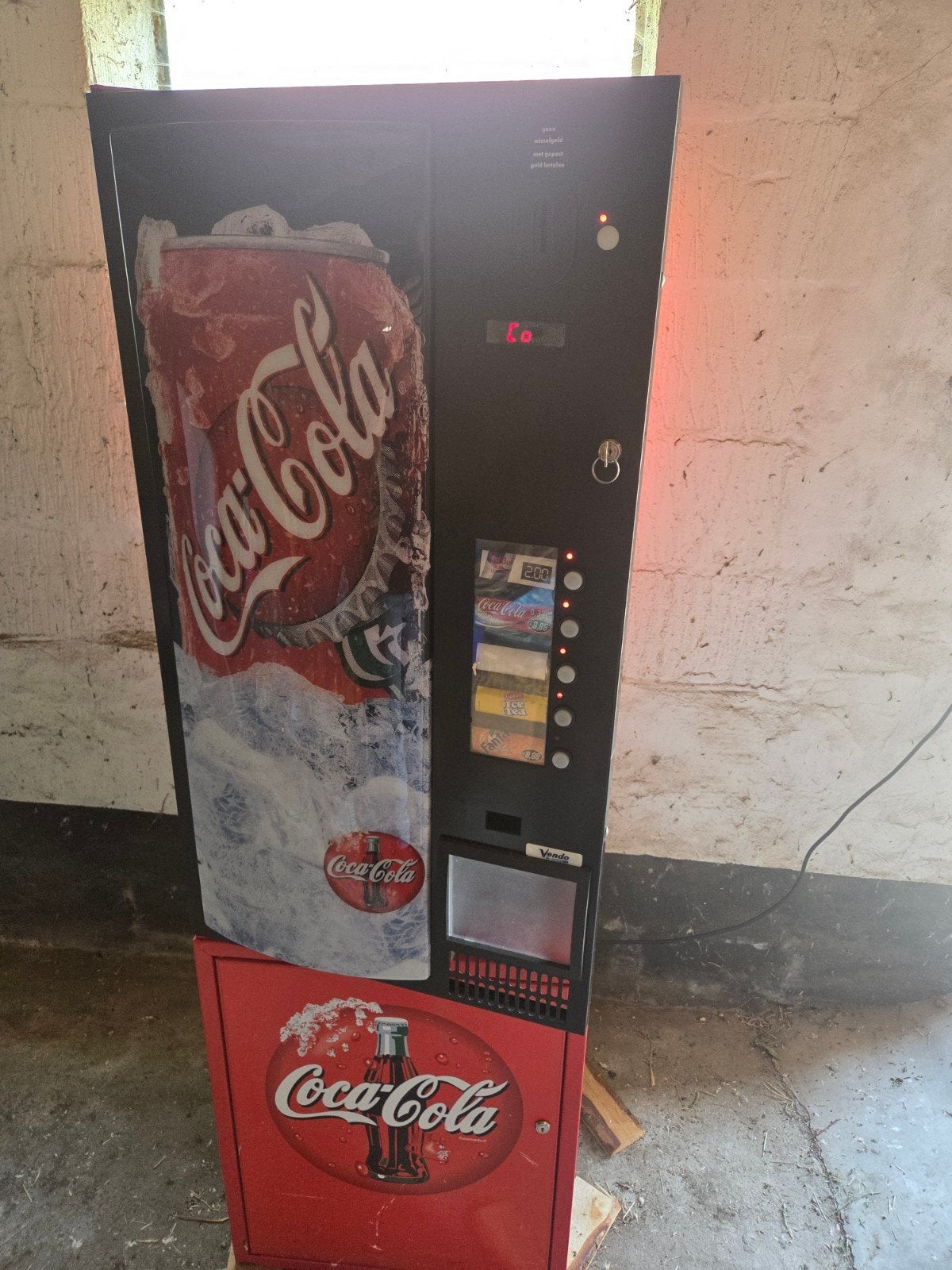 coca cola automaat, Ophalen, Gebruikt