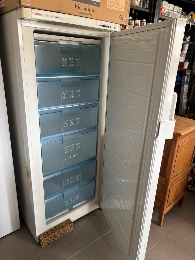 Diepvries Bosch met 6 laden, Elektronische apparatuur, Gebruikt, 140 tot 160 cm, Ophalen, Vrieskast