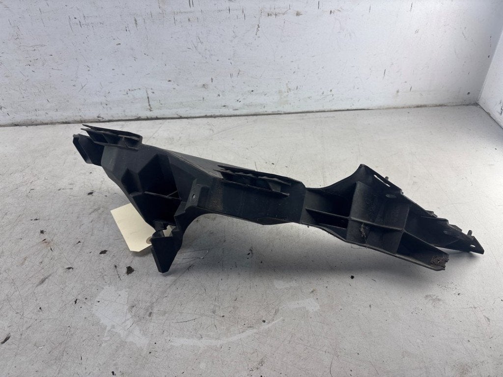 SUPPORT PHARE GAUCHE Audi A1 (8X1 / 8XK) (|8X0805607|), Autos : Pièces & Accessoires, Auto-Union-Straße  1,
85057  Ingolstadt, DE