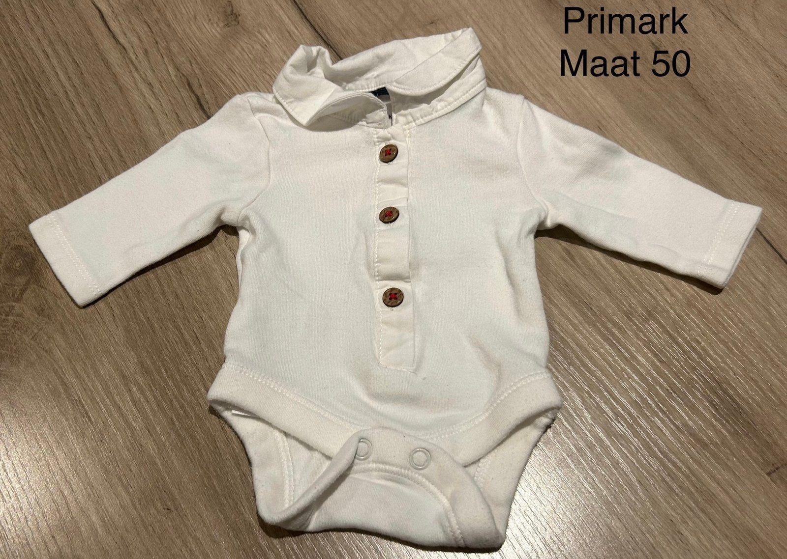 Witte romper (Primark, maat 50), Enfants & Bébés, Vêtements de bébé | Taille 50, Enlèvement ou Envoi, Comme neuf