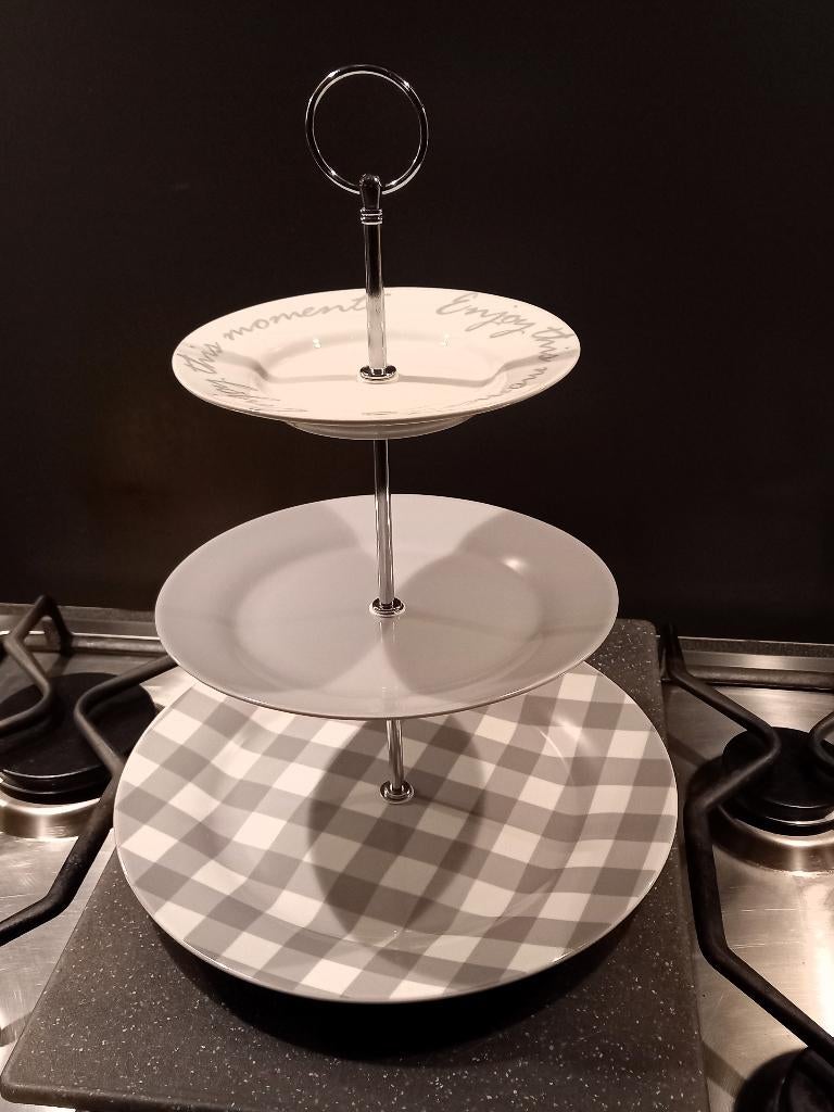 Etagère met 3 lagen, Ophalen of Verzenden, Zo goed als nieuw, Schaal of Schalen