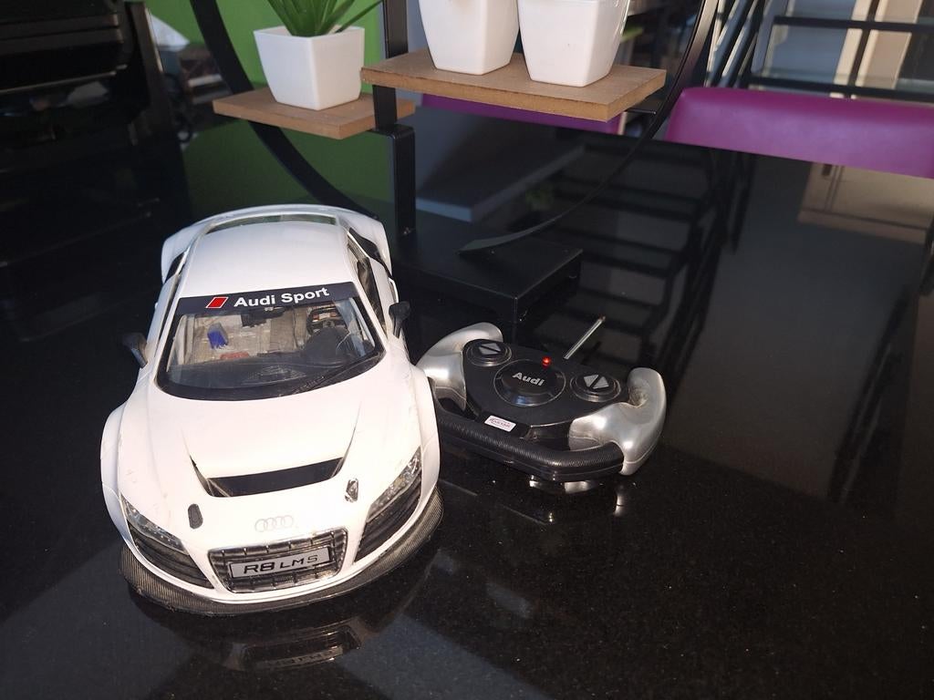 Voiture Audi R8 LMS sport radiocommandée 1/14, Enlèvement