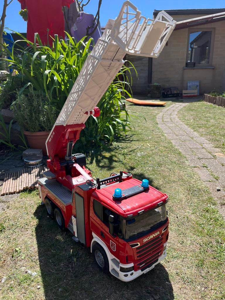 Brandweer auto groot, Ophalen, Zo goed als nieuw
