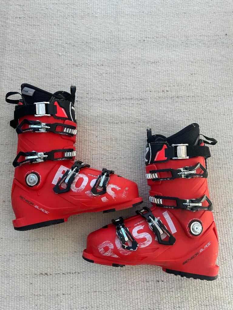 Te koop: Skischoenen van Rossignol - slechts 3 jaar oud, Sports & Fitness, Ski & Ski de fond, Utilisé, Bottes de neige, Rossignol
