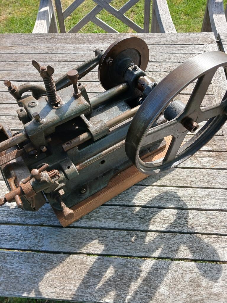 Très ancienne machine pour affûter une scie à ruban, Antiquités & Art, Enlèvement