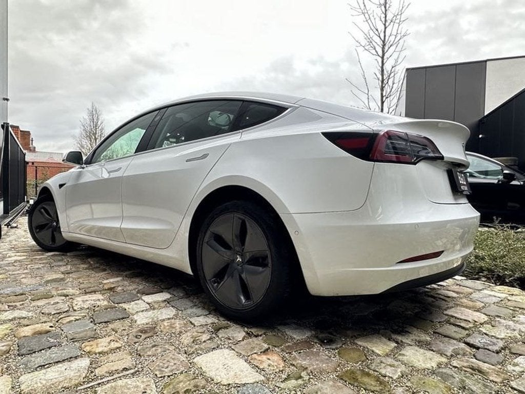 Tesla Model 3 Standard Plus RWD  TREKHAAK,19421 +BTW, Auto's, Automaat, Zwart, Wit, 240 kW
