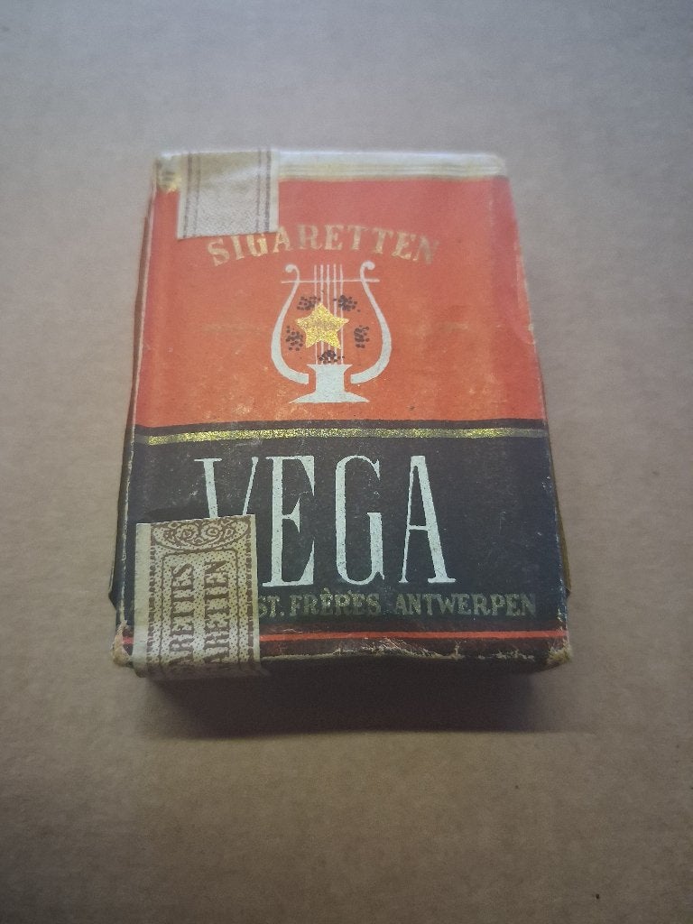 Cigarettes à timon VEGA 3,75 gr, Collections, Enlèvement ou Envoi, Comme neuf, Panneau publicitaire
