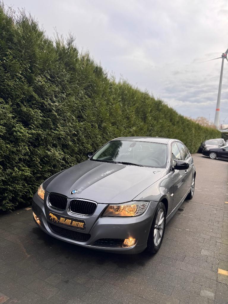 BMW 318I AUTOMAAT 93000kms, Auto's, Automaat, Euro 5, Achterwielaandrijving, 4 cilinders