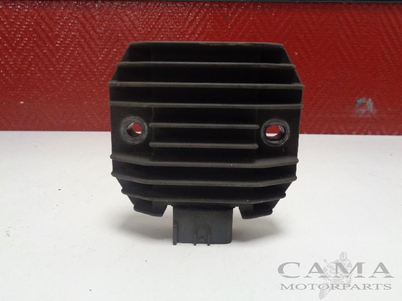SPANNINGSREGELAAR YP 250 R X-MAX 2010-2013 (YP250R 1C0), Motoren, Dhr. S. di Majo, Gebruikt, Info@cama-motorparts.nl, P.J. Troelstraweg 8 8
3144 CX  MAASSLUIS, NL