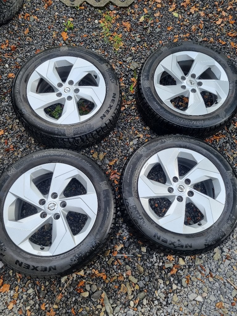 Nissan qashqai velgen en 215/60/17 winterbanden, Ophalen, Velg(en), 17 inch, Winterbanden
