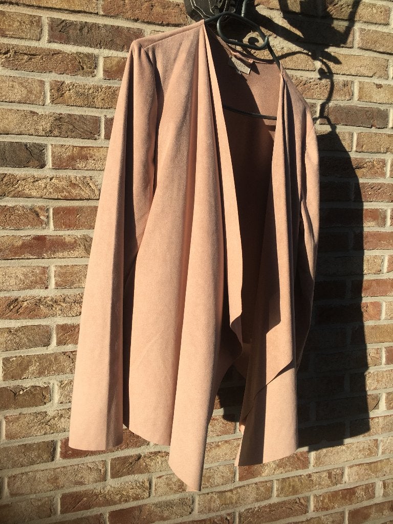 VESTJE BEL & BO MAAT 40 ZO GOED ALS NIEUW, Kleding | Dames, Maat 38/40 (M), Beige, Bel & Bo, Ophalen of Verzenden