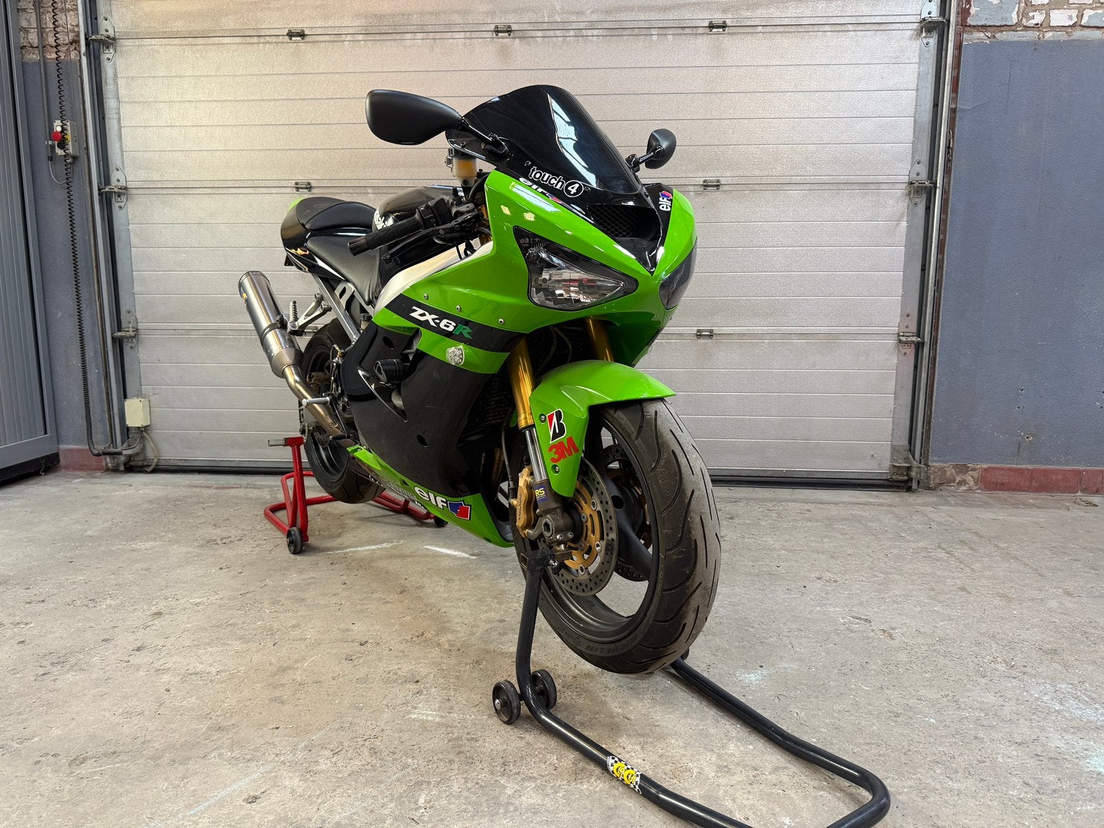 Kawasaki zx6r 2004 met opties en paddock stands, Permis Moto A, Occasion, Plus de 35 kW, Échappement sport