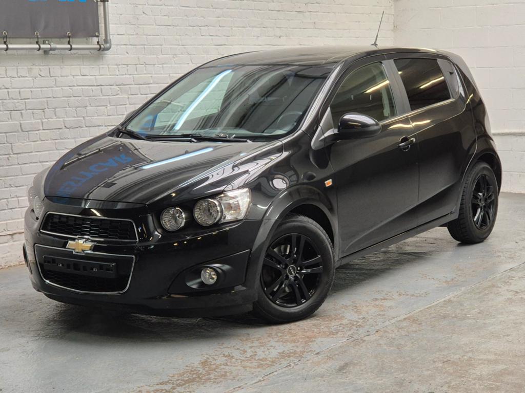 Chevrolet Aveo 1.6i LTZ- benz.Euro 5 - 84.000km - Topstaat, Auto's, Chevrolet, Stof, Zwart, Bedrijf, 85 kW