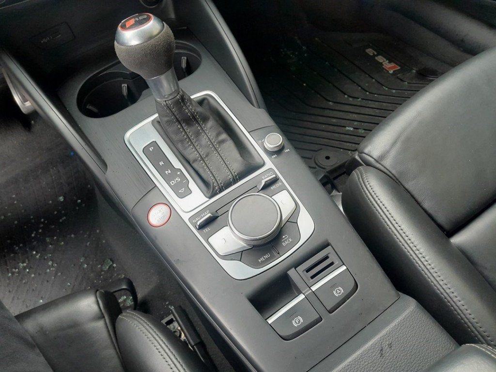 VERSNELLINGSPOOK HOES Audi RS 3 Sportback (8VA / 8VF), Info@audi.de, Audi, Audi AG, Gebruikt