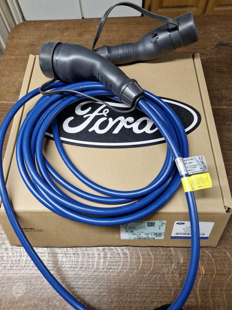 Oplaadkabel ford kuga, Enlèvement