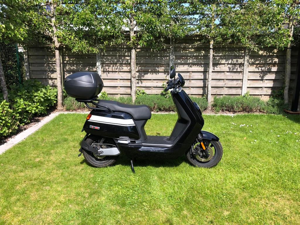 Niu elektrische scooter slechts 2700km, Enlèvement, Utilisé, Électrique
