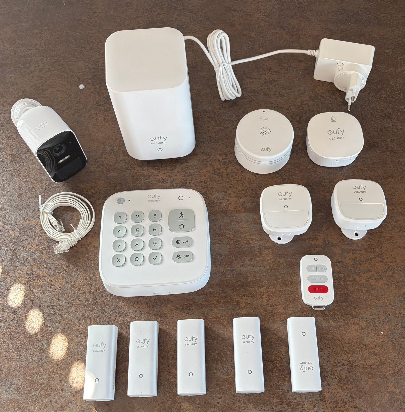 Eufy alarm ZEER uitgebreid met camera, Ophalen, Zo goed als nieuw