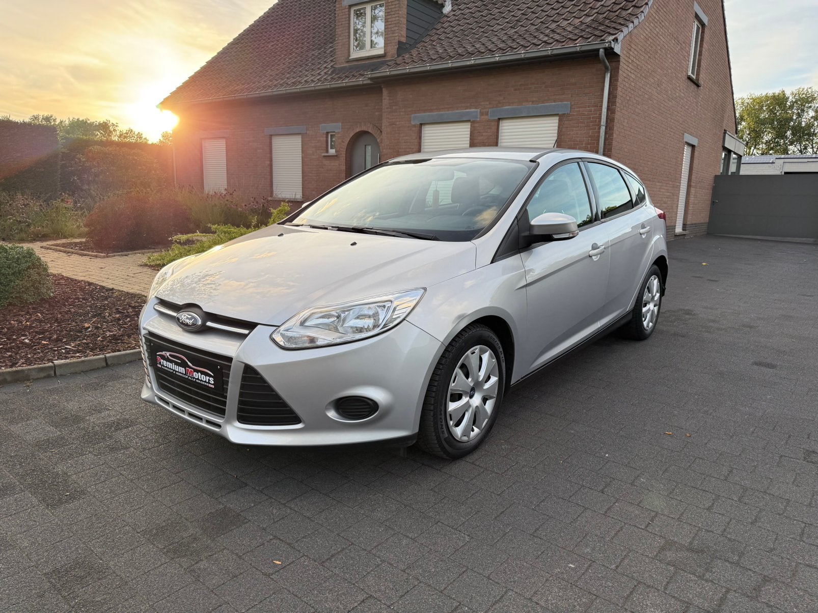 Ford Focus 1.0 Benzine Ecoboost Airco, Auto's, Focus, 110 g/km, Bedrijf, Grijs