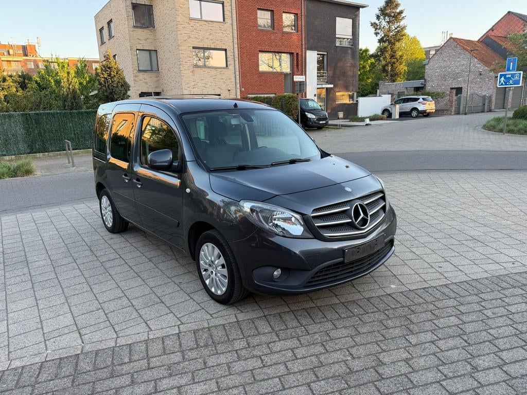 MERCEDES CITAN 1.2 À ESSENCE AUTOMATIQUE 2017 150000 KM AVEC, Argent ou Gris, Achat, Euro 6, 5 portes
