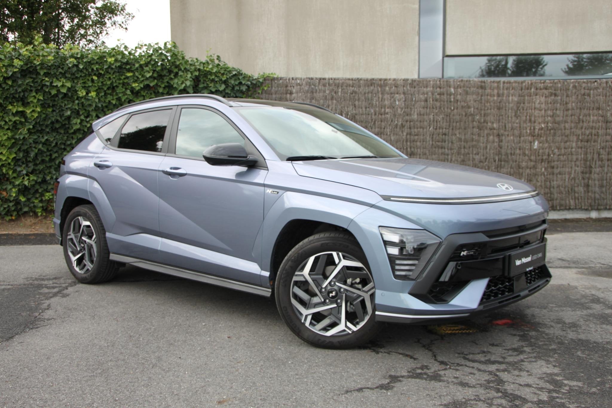 Hyundai Kona 1.6 GDi Hybrid Shine N-Line Sensation 6-DCT | D, Auto's, Dealer onderhouden, Stof, Gebruikt, Zwart