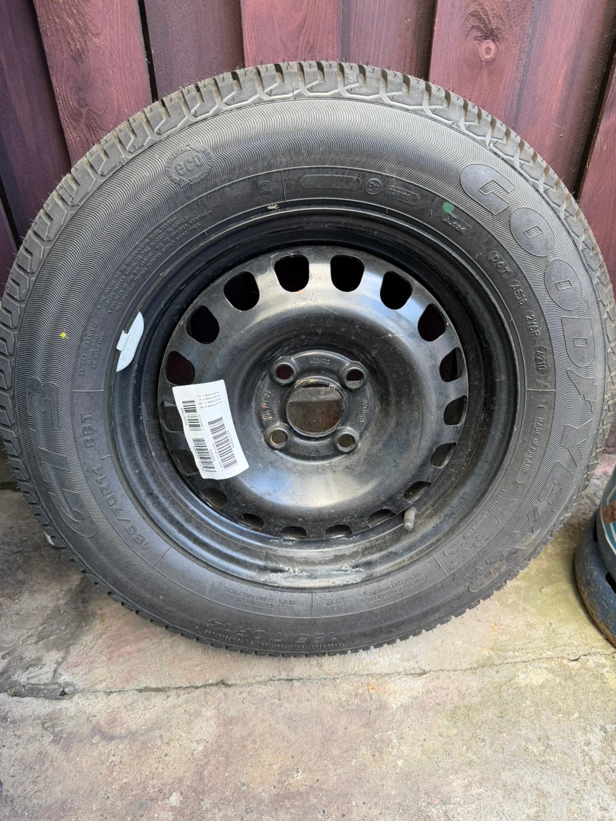 Pneus de secours NEUF, Autos : Pièces & Accessoires, Neuf, 14 pouces, 185 mm, Pneu(s)