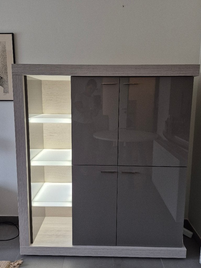 Moderne wandkasten met verlichting, Huis en Inrichting, Kasten | Wandmeubels, Ophalen, Overige materialen, Met deur(en), Zo goed als nieuw