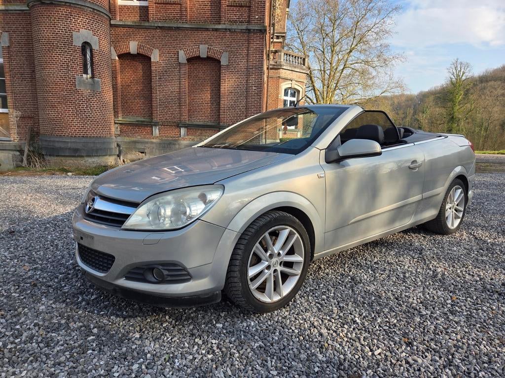 Opel Astra Twintop 1900 Cdti 150cv /// 2009 ///, Auto's, 4 zetels, 4 cilinders, Cabriolet, Beige