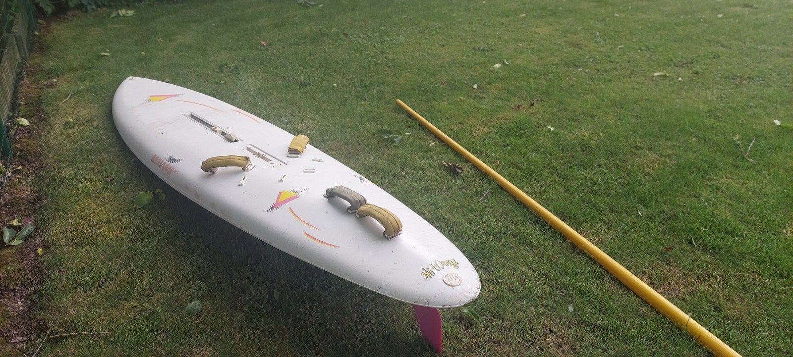 Windsurf, zeil Mistral en mast, Watersport en Boten, Ophalen, Gebruikt, 3.5 tot 5 m², Met vin(nen)