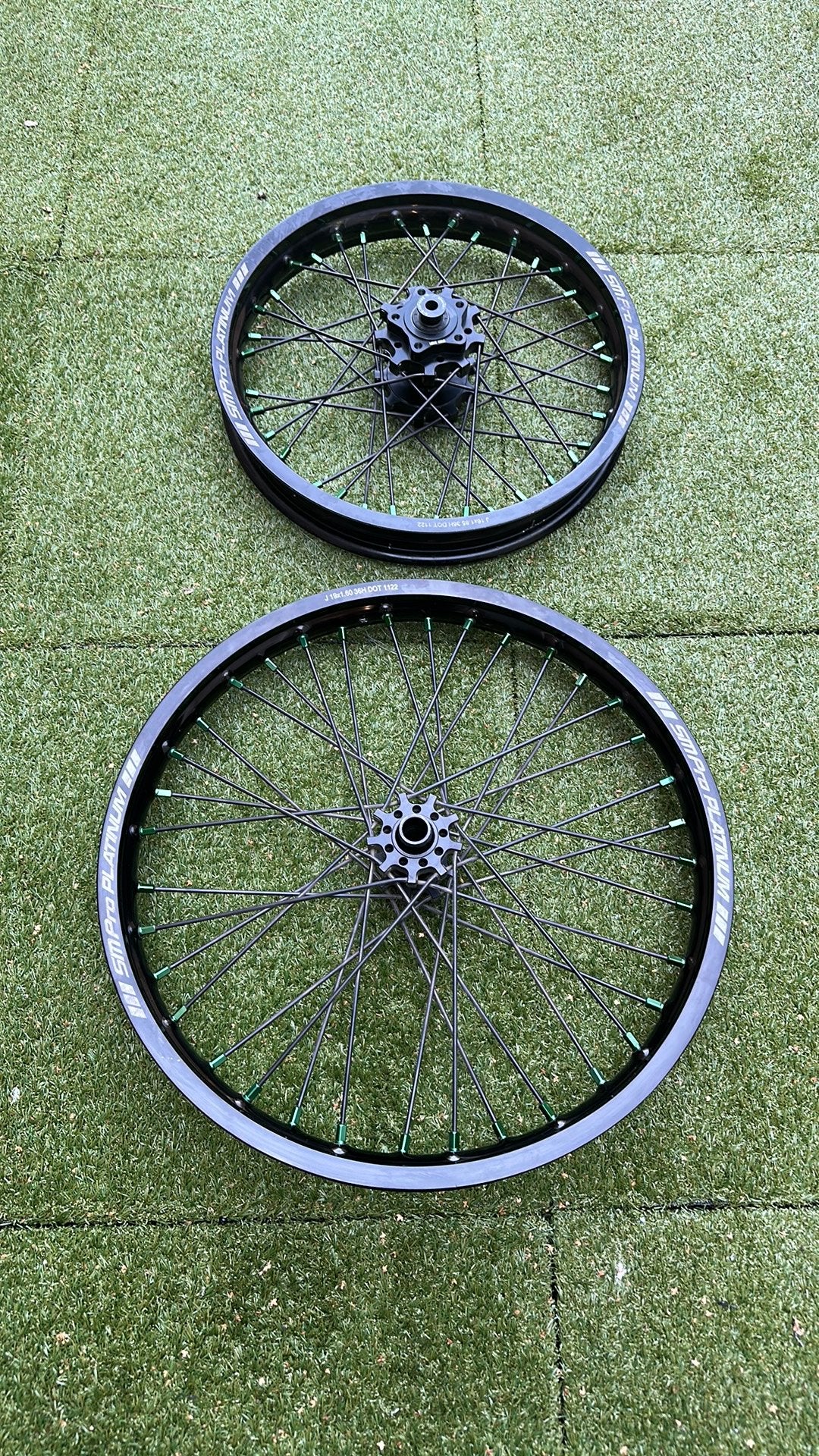 Surron light bee sm pro 19-16 inch wiel set, Fietsen en Brommers, Brommers | Toebehoren, Zo goed als nieuw, Overige typen, Ophalen
