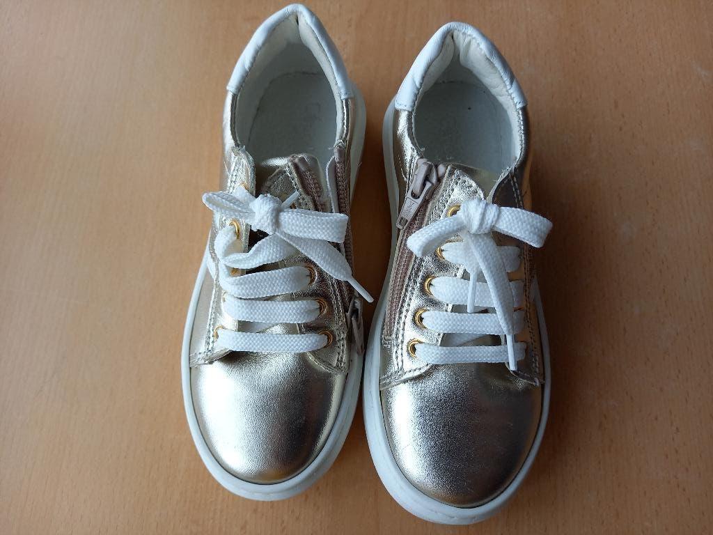 NOUVELLES baskets dorées taille 30 pour fille, Neuf, Enlèvement ou Envoi, Cupcake, Chaussures