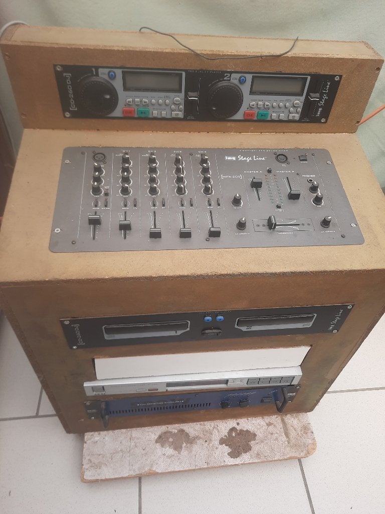 versterker+dubbele cd+mengpaneel+boxen+tuner vanaf 100€, Muziek en Instrumenten, Ophalen