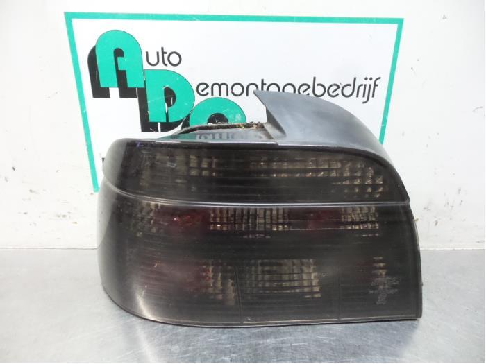 Feu arrière gauche d'un BMW 5-Serie (5-Serie 95-), -, 3 mois de garantie, Utilisé, -