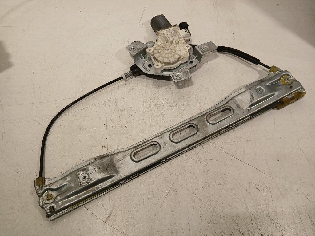 Raammechaniek rechts voor Ford Tourneo, Onderdelen@venauto.nl, Van der Ven Autorecycling B.V., Ettenseweg 76, 4706 PB Roosendaal, The Netherlands