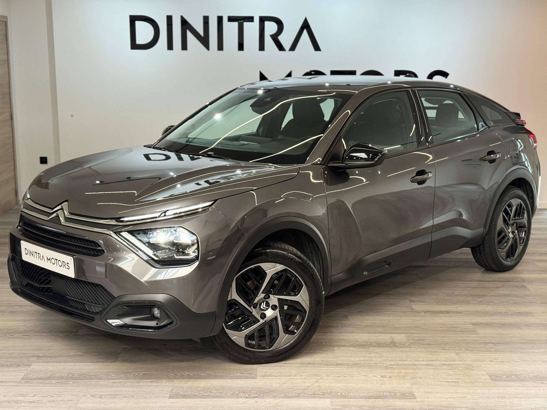 Citroen C4 1.2 Max - Carplay/Navi/Cruise/Camera, Autos, Argent ou Gris, Achat, Euro 6, Entreprise
